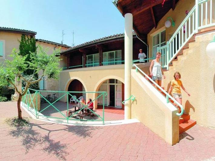 Camping pour 2 personnes, avec bassin pour enfant dans le Gers - 2