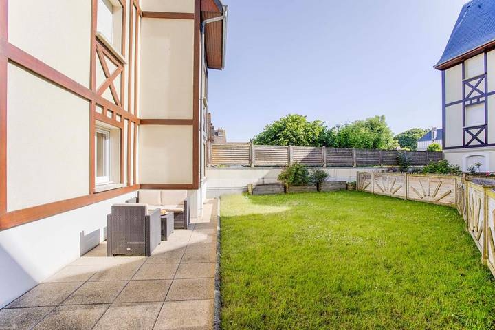 Gîte pour 4 personnes dans Office De Tourisme De Blonville Benerville Tourgeville - 2