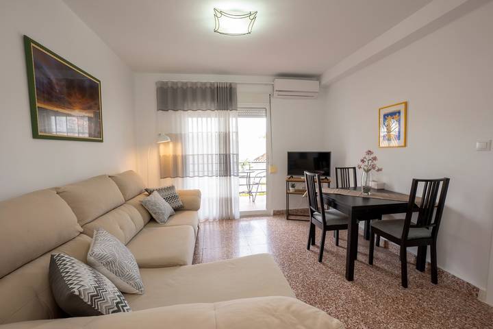 Hel lejlighed, Ferielejlighed for 4 personer med have in Playa de Burriana, Nerja