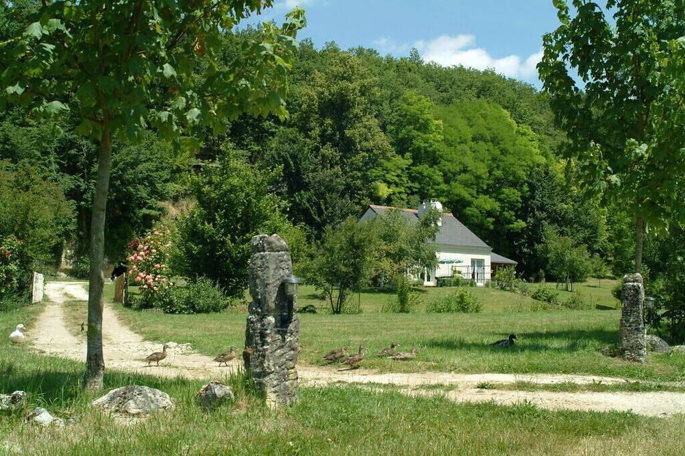 Petit coin pour pécheurs et randonneurs, le calme la détente à la campagne. in Saint-Épain, Vallée de la Loire