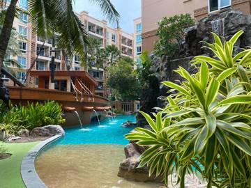 Gîte pour 4 personnes, avec jacuzzi et jardin ainsi que bassin pour enfant et piscine, adapté aux familles à Pattaya