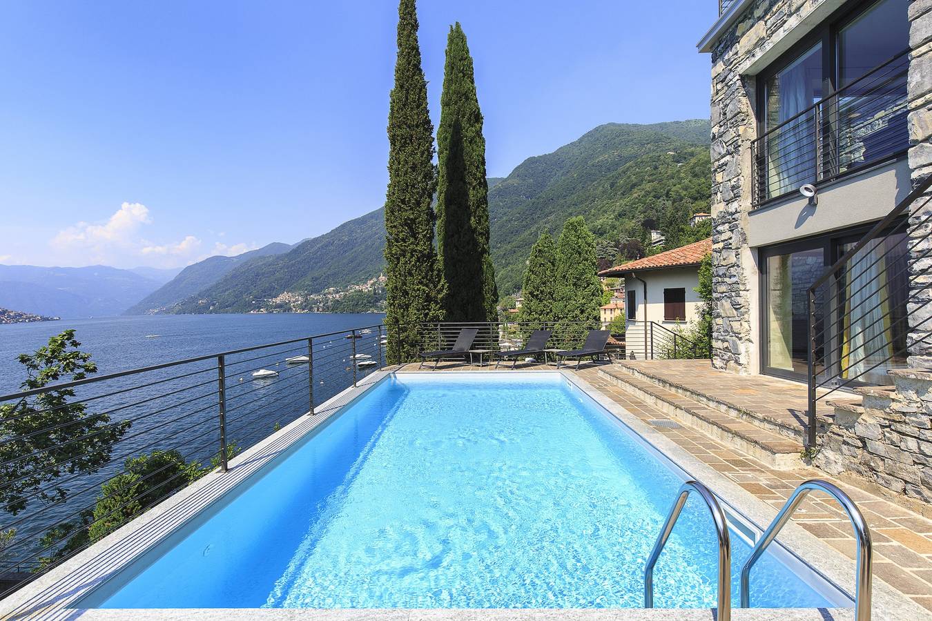 Villa for 10 personer med have in Riva (Faggeto Lario), Faggeto Lario