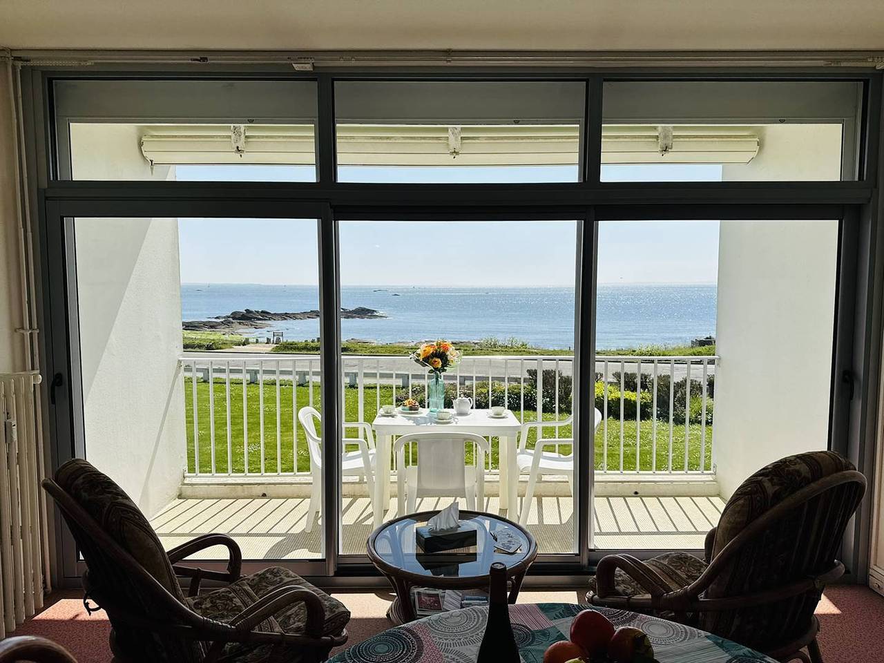 Estudio entero, Studio 3pers vue mer, 1min à pied plage, wifi, parking in Quiberon, Côte des Mégalithes