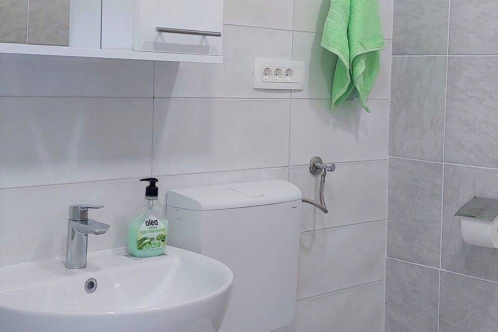 Cijeli apartman, Studio apartment near the beach - Amore 2 in Umag, Umag Region