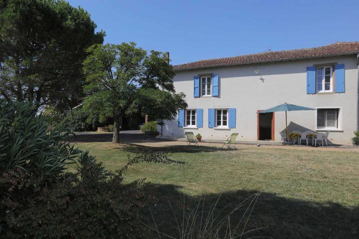 Gîte pour 6 personnes, avec terrasse, animaux acceptés - 1