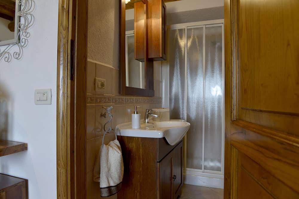 Last-Minute!!Teil des rustikalen in Hill Sea View mit privatem Pool in Massarosa, Italienische Riviera