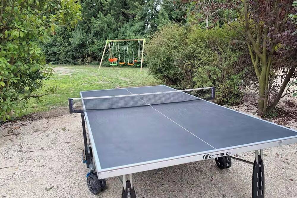 5-person chalet with pool in the Avignon countryside in Avignon, Vaucluse