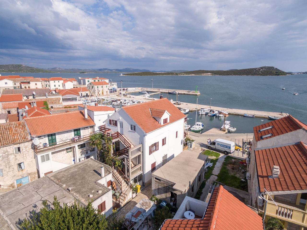 Ganze Wohnung, Apartment Mili in Betina, Tisno