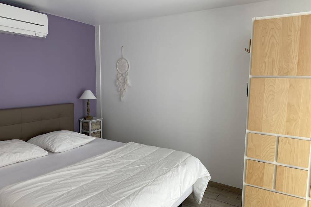 Cabanon de Naïs T2 with terrace and private access to Lake Esparron de Verdon in Esparron-de-Verdon, Parc naturel régional du Verdon