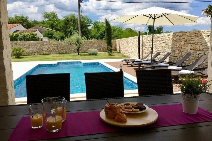 Ferienhaus für 8 Personen, mit Terrasse und Balkon/Terrasse, mit Haustier