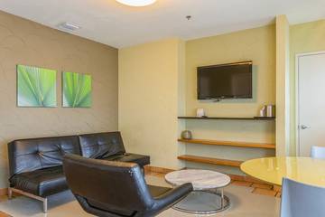 Vacation Home for 2 Guests in South Beach, Miami Beach, Picture 4