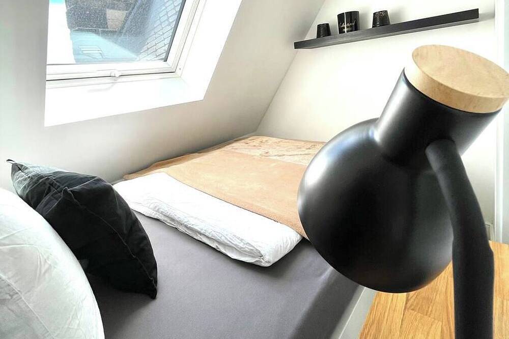 Ganze Wohnung, Wohnen wie im Schloss im Alten Bahnhof (max. 7 Gäste) - Preise können abweichen! in Kruft, Osteifel