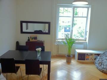 Ferienwohnung für 3 Personen, mit Ausblick und Garten in Basel