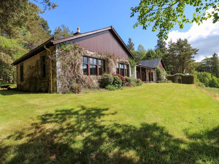 Holiday rental for 8 people, with garden in Braemar