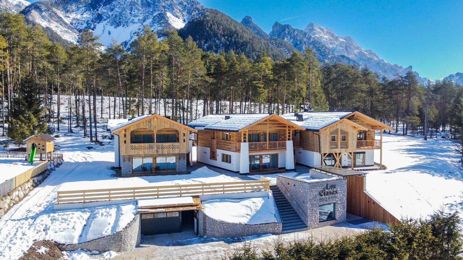 Appartamento intero, Appartamento "Les Ciases Chalets Dolomites Apt 6" con balcone privato, sauna in comune e Wi-Fi in San Vigilio di Marebbe, Marebbe