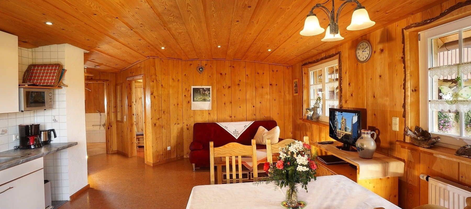 Apartamento vacacional entero, Apartamento de vacaciones para 5 personas con jardín in Oberharmersbach, Selva Negra Central