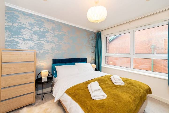 Glamping for 2 people in Berkshire