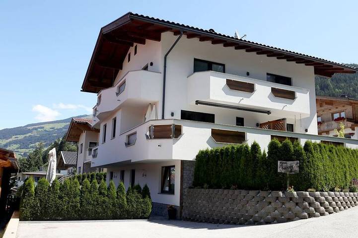 Holiday apartment for 6 people, with garden - 1