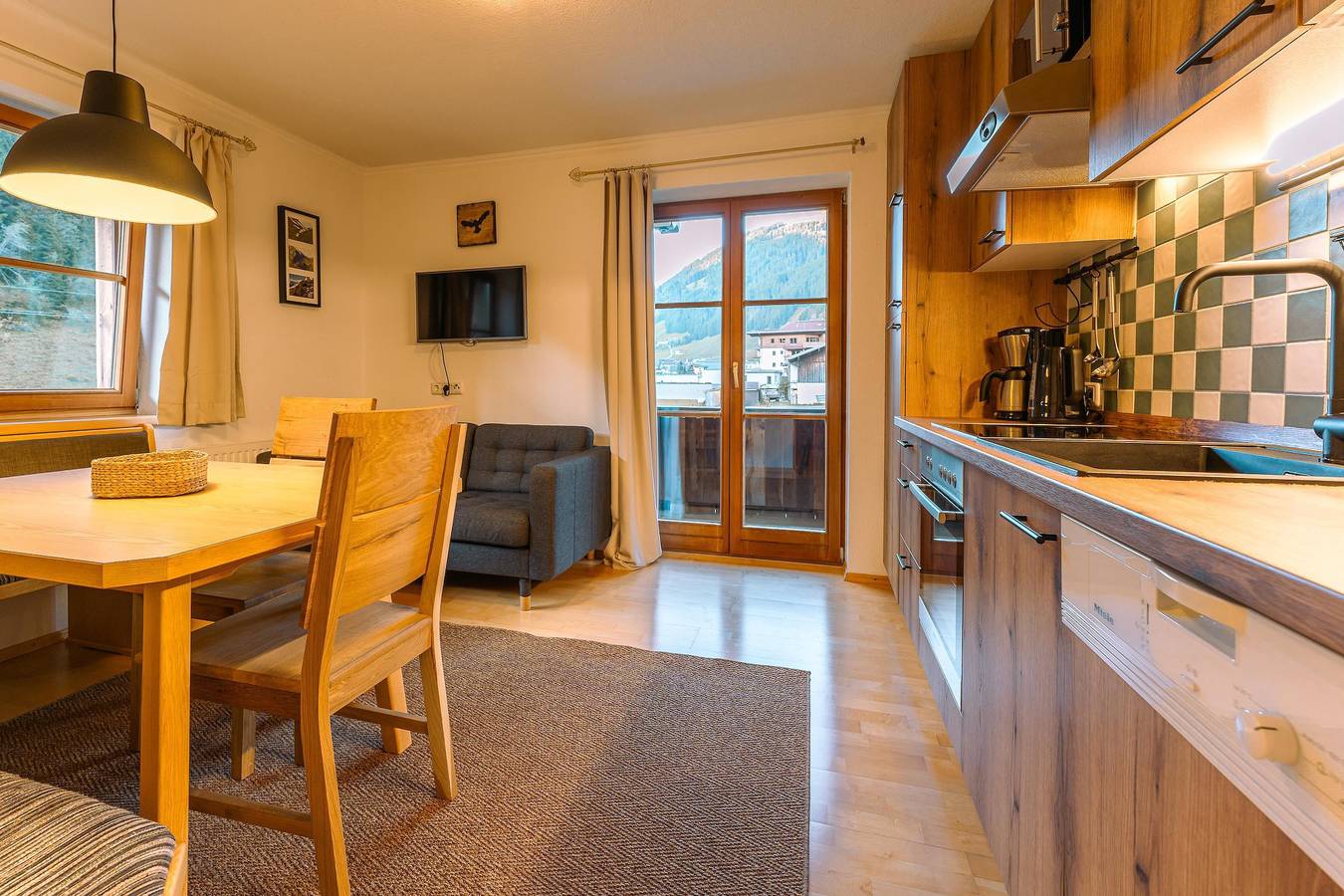 Ganze Ferienwohnung, Apartment/2 Schlafr/Du, Wc bis 5 Pers. in Tuxer Alpen, Hintertux