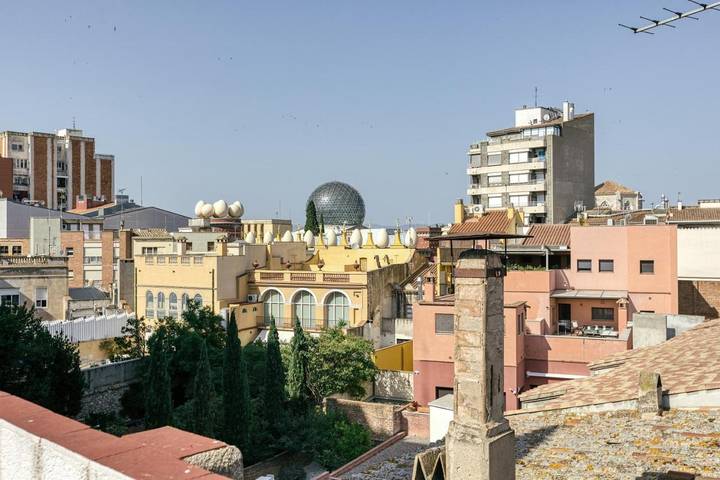 Gîte pour 4 personnes, avec balcon dans Theatre Musee Dali - 3