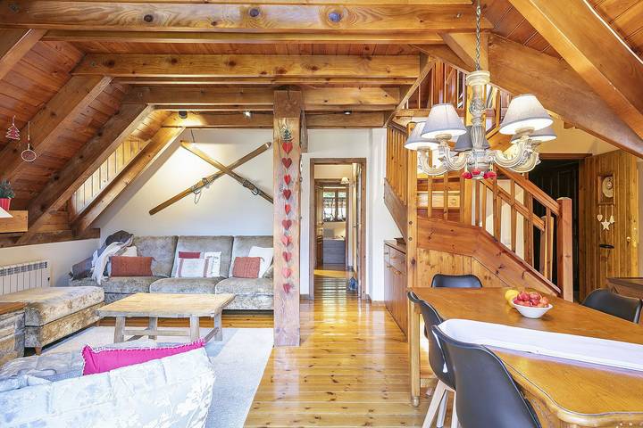 Gîte pour 6 personnes, avec terrasse dans Arties - 4