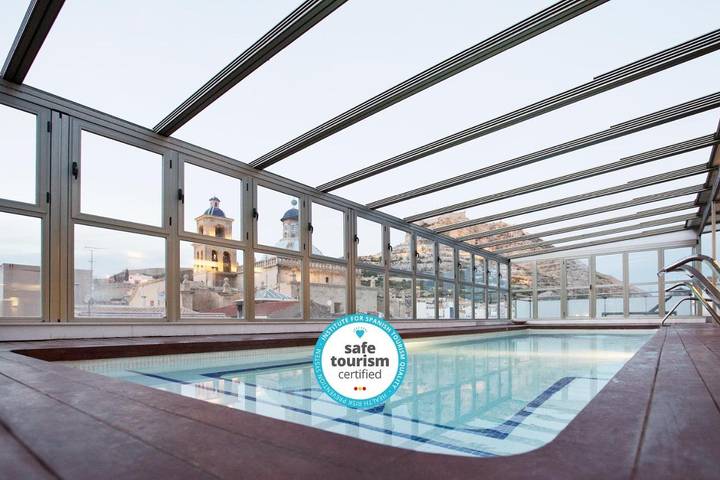 Hotel voor 3 personen, with sauna and terras as well as whirlpool and zwembad in Alicante