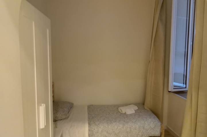 Appartement entier, Appartamento Appena Ristrutturato di Fronte al Duomo di Napoli, Centro Storico in Naples, Province de Naples