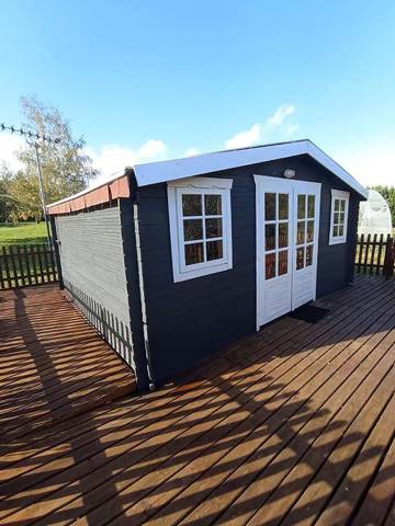 Gîte pour 2 personnes, avec jardin et terrasse ainsi que vue et piscine à Madaillan