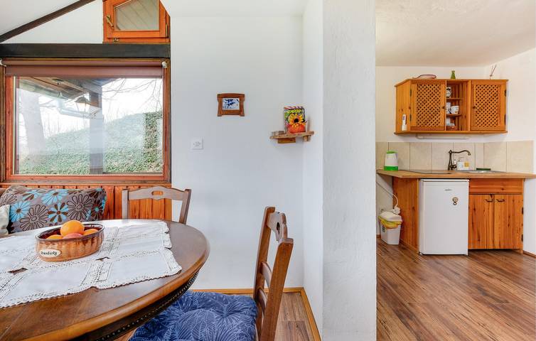 Charmante Ferienwohnung mit WLAN, Klimaanlage, Parkplatz, Terrasse und Grill in Općina Veliki Pisanica, Bjelovar-Bilogora