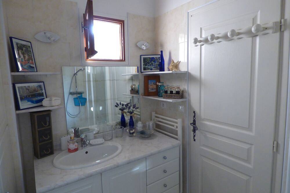 Ganze Wohnung, Apartment with swimming pool near Grasse, the city of perfumes (06) in Le Tignet, Mittelmeerküste (Frankreich)