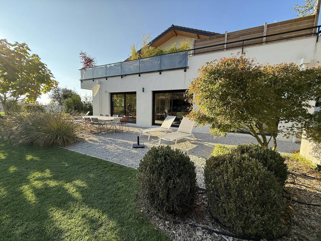 Appartement entier, Maison design avec hammam près du lac Léman in Perrignier, Région de Thonon-les-Bains