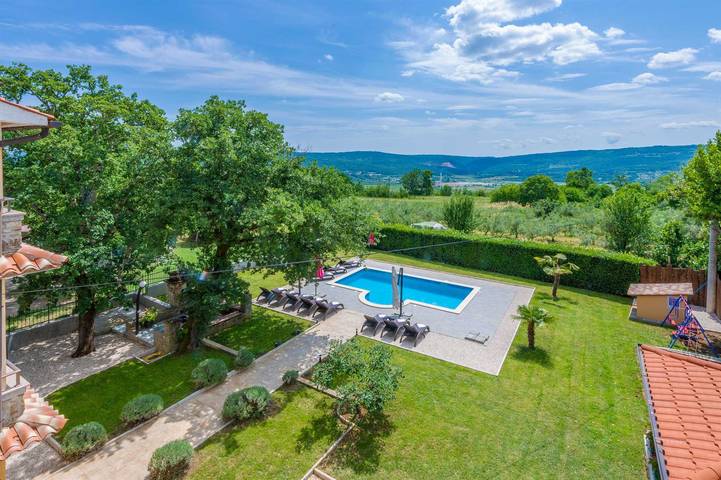 Ferienhaus für 12 Personen, mit Balkon und Balkon/Terrasse sowie Terrasse und Garten in Istrien - 3