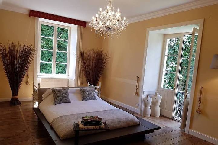 Gîte pour 40 personnes, avec jardin et piscine à Saint-Priest-les-Fougères - 4