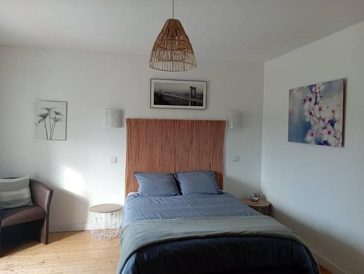 Gîte pour 4 personnes, avec piscine et jardin dans Hiersac