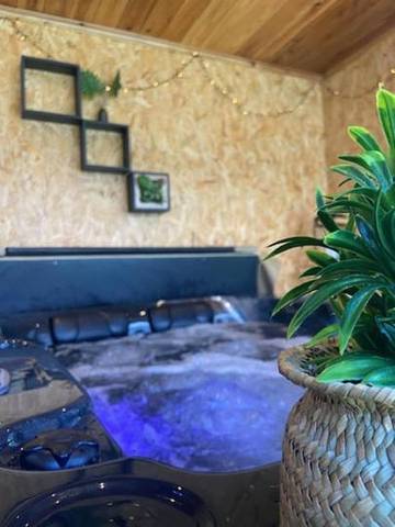 Gîte pour 6 personnes, avec jacuzzi et jardin dans Observatoire astronomique des Makes