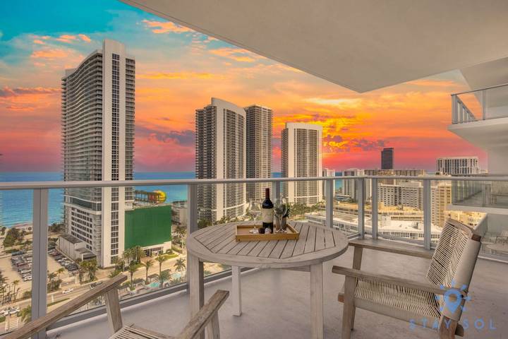 Vacation rental for 5 people, with balcony, child-friendly in Hollywood (FL)