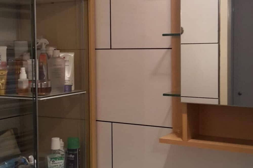 Ganze Wohnung, Charmante Altbauwohnung, familienfreundlich, Lift, zentral, U-Bahn, Supermarkt in Brigittenau, Wien