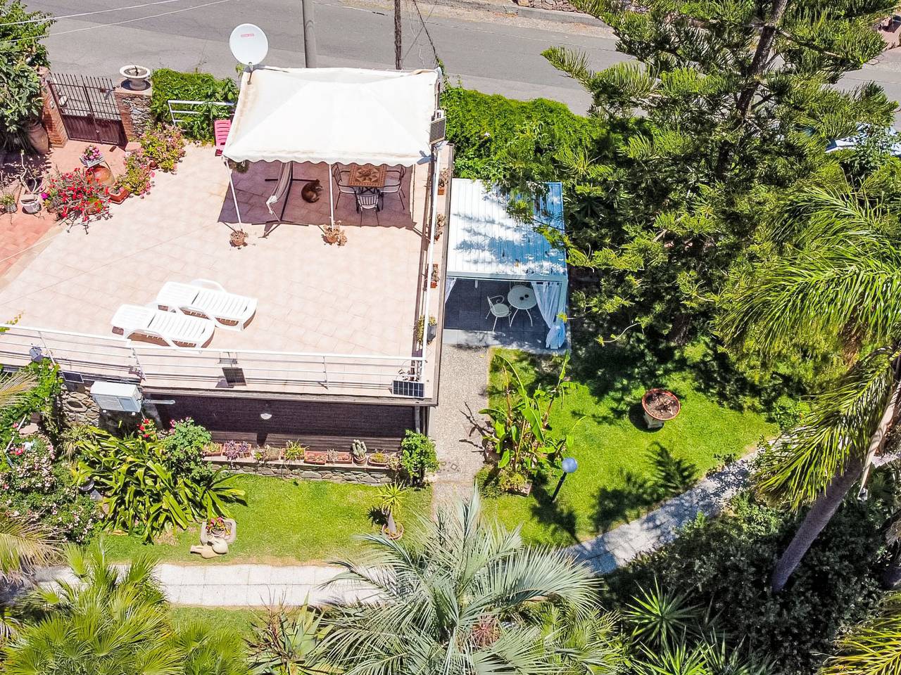Apartamento vacacional entero, Feiertageora - Graziella's Garten - Atelier in Taormina, Provincia de Messina