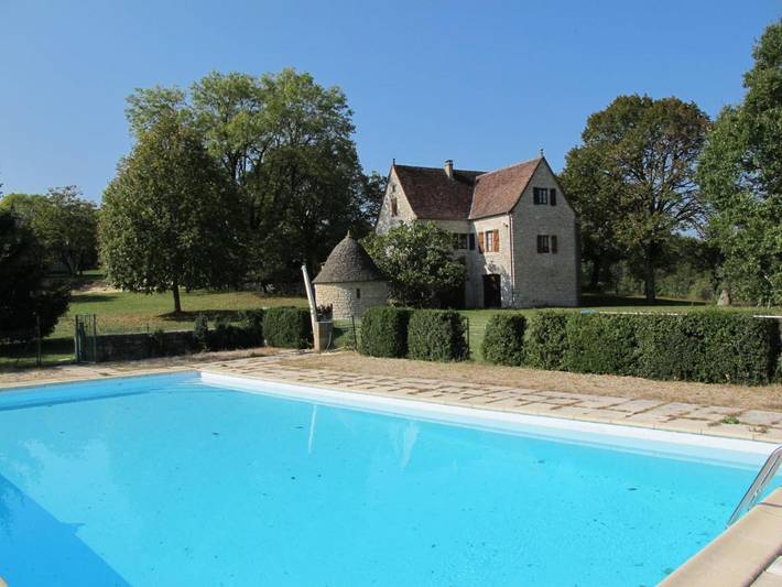 Location de vacances pour 7 personnes, avec terrasse et piscine à Saint-Chamarand - 2