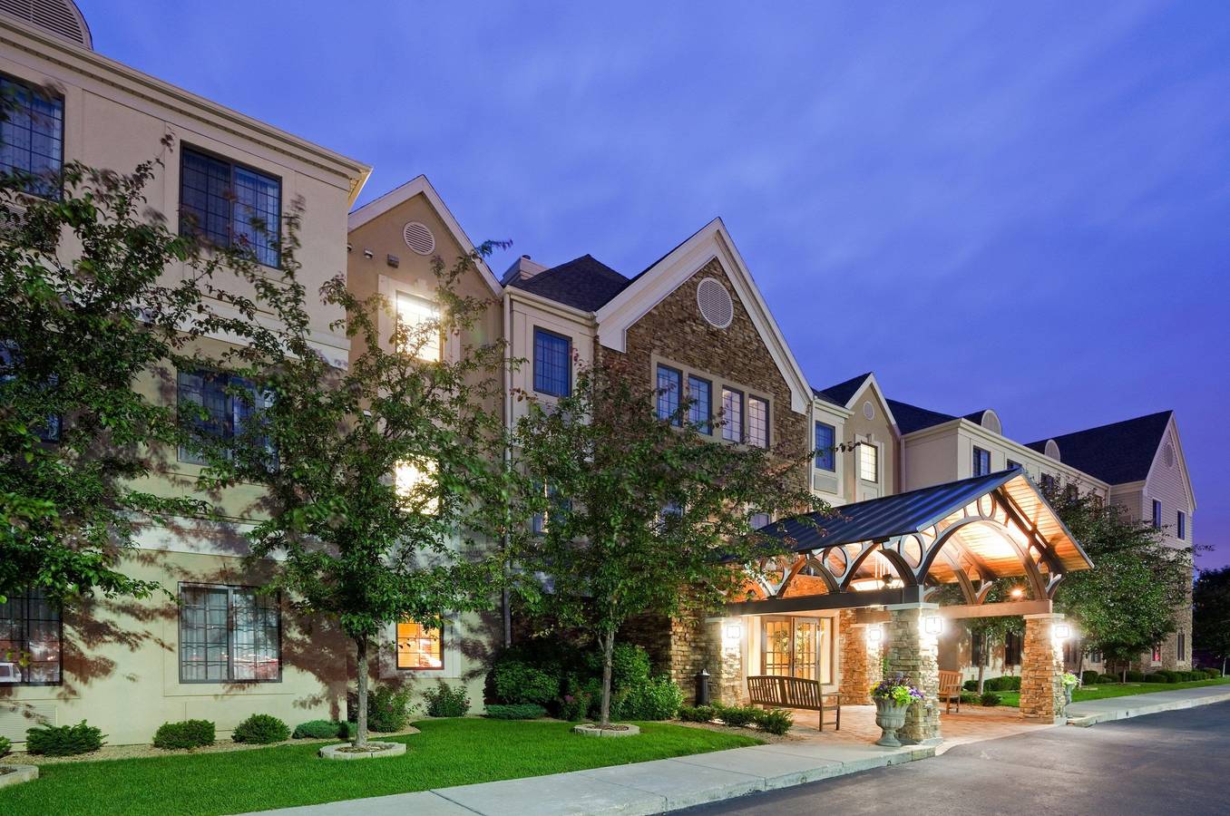 Entire apartment, Candlewood Suites Eagan Airport South - Mall Area in Eagan, Dakota County