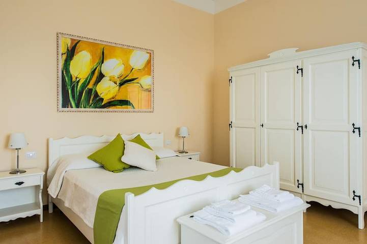 Villa auf Sizilien mit Pool zur Miete vor den Äolischen Inseln in Messina, Messina Provinz