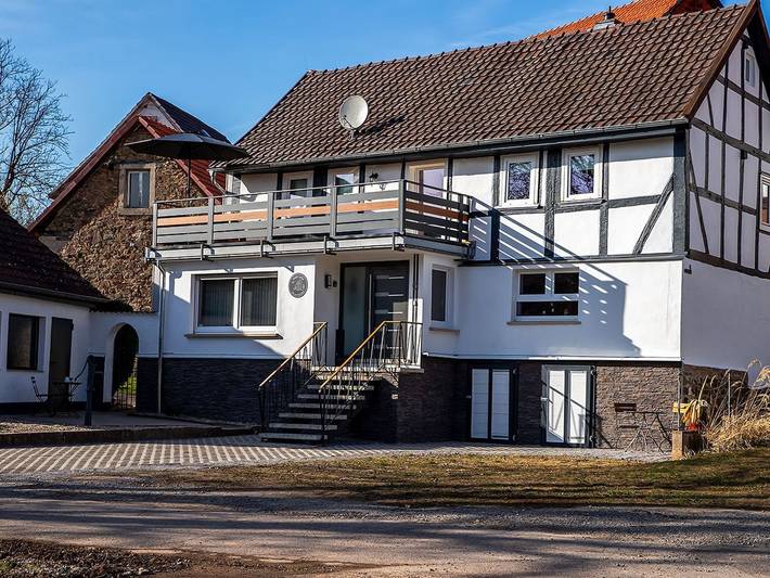 Ferienhaus für 6 Personen, mit Balkon und Terrasse sowie Garten und Sauna