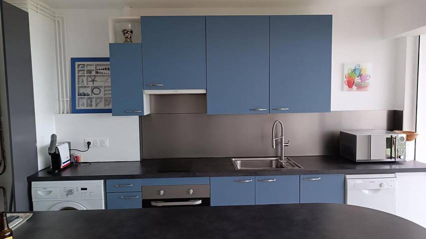 Gîte pour 5 personnes, avec jardin et vue dans Plage du Hôme - 2