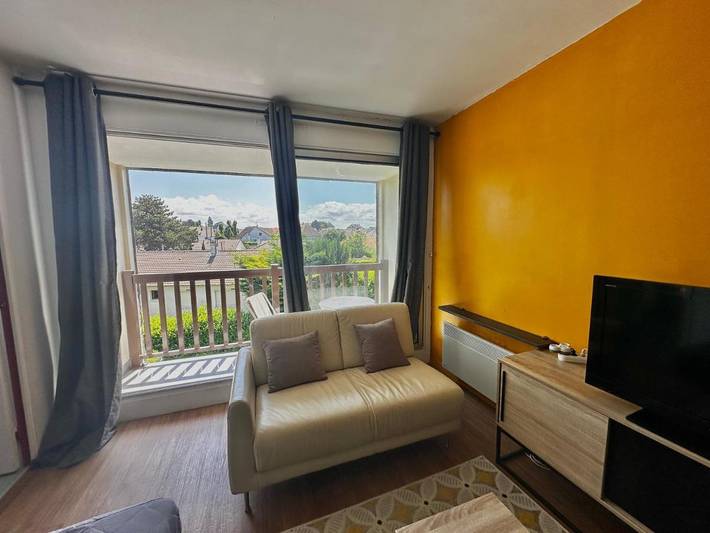 Gîte pour 6 personnes, avec terrasse dans Centre Equestre (Courseulles-sur-Mer)