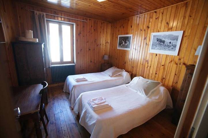 Gîte pour 2 personnes, avec terrasse, animaux acceptés à Villar-d'Arêne