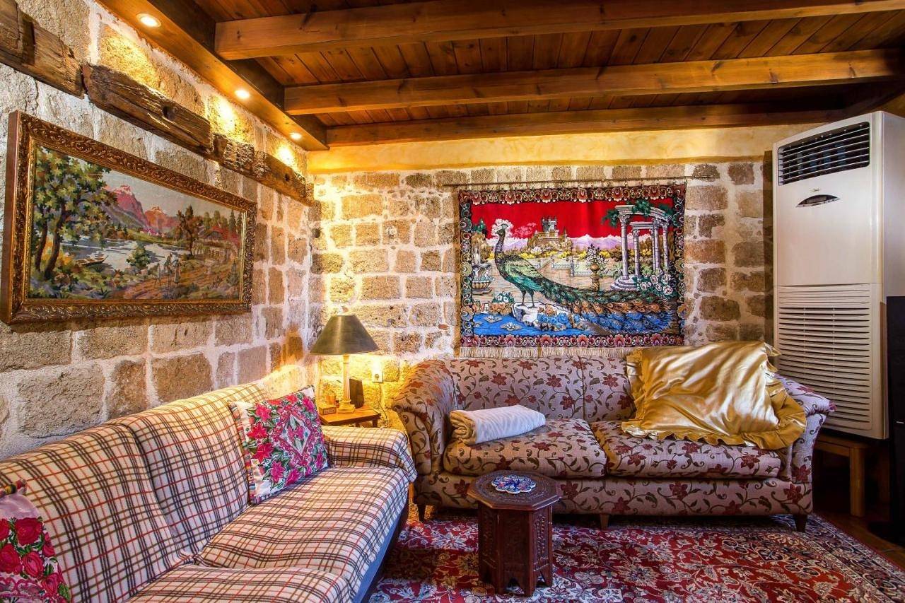 Three-Bedroom Chalet in Rhodos City, Rodos