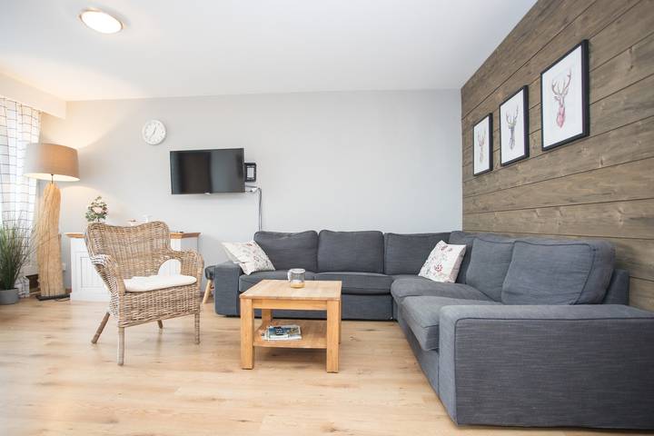 Ferienhaus für 4 Personen, mit Terrasse und Pool sowie Sauna im Sauerland