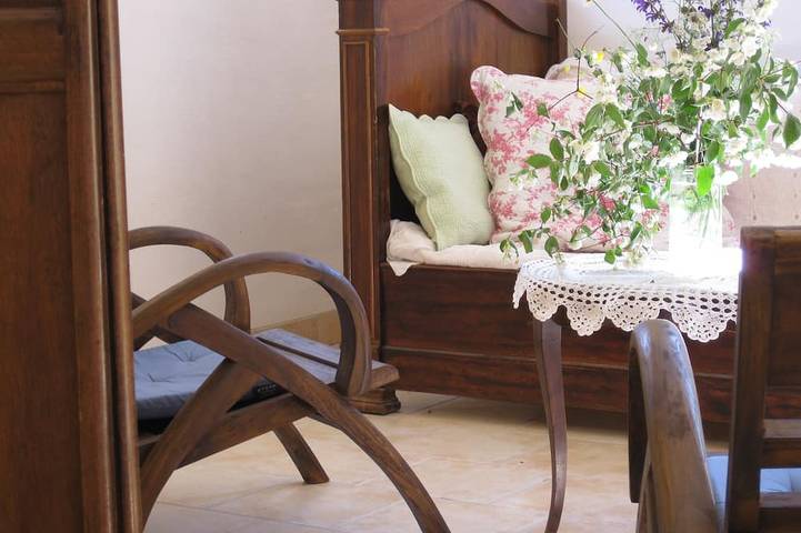 Gîte pour 3 personnes, avec jardin et terrasse à Chambonas