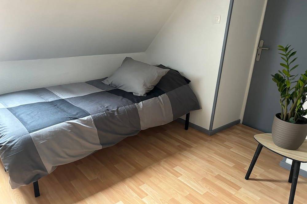 Entire apartment, Charming apartment with character in Nevers, Nièvre