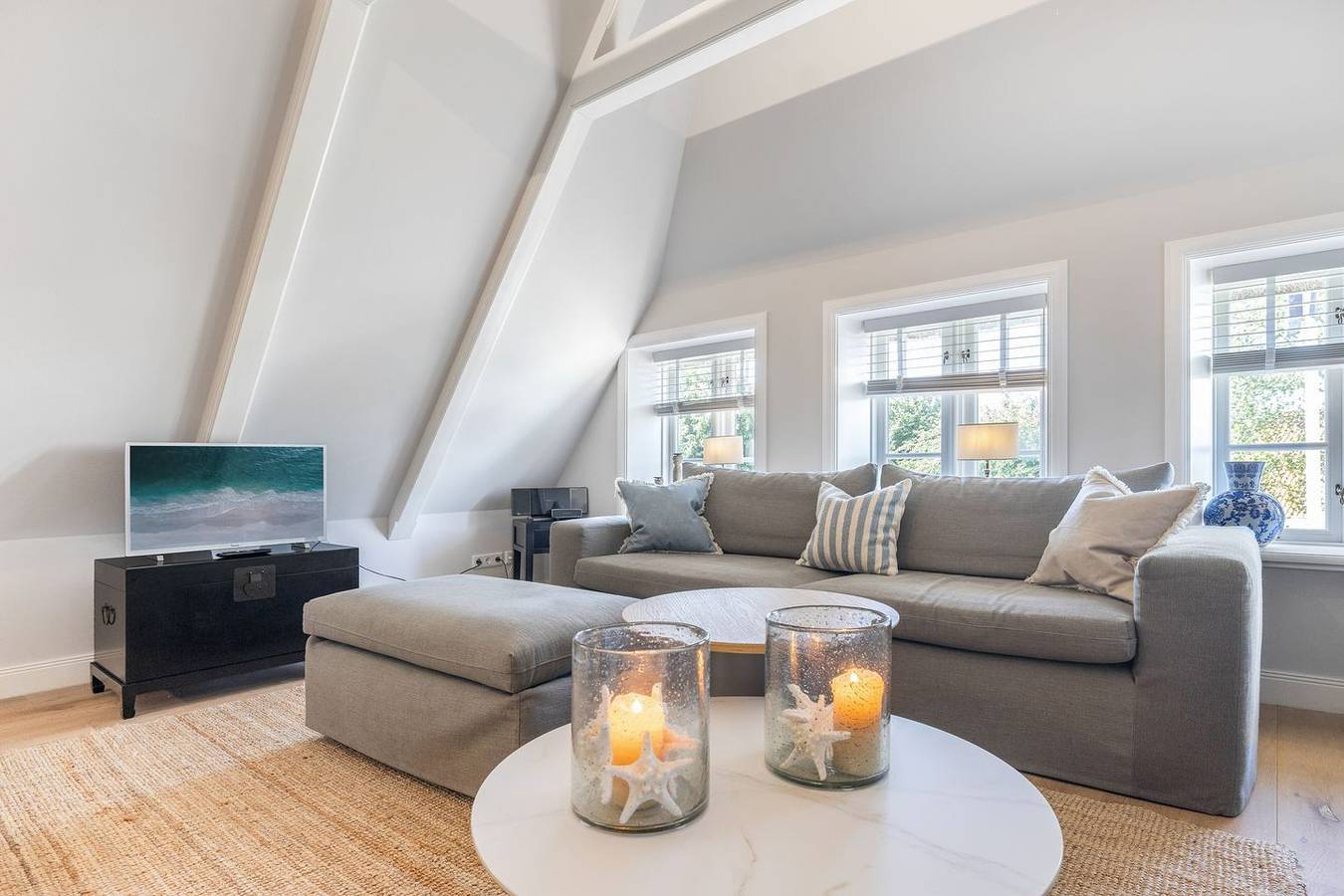Ganze Wohnung, Muschelstrand - sehr großzügig geschnittene Obergeschoss-Wohnung am Wattenmeer in Keitum, Sylt (Gemeinde)
